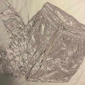 Lululemon velvet joggers